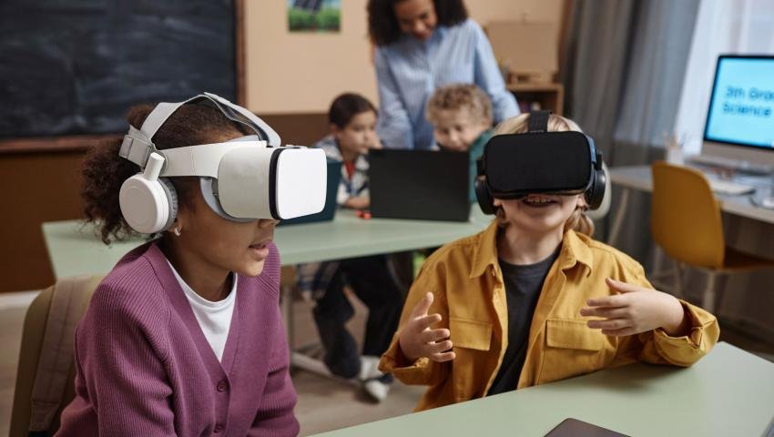 Leveling Up Reality: Inside the World of AR & VR Game Creation