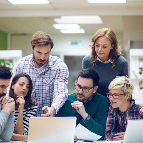 Responsive Design Isn’t Optional Anymore — Here’s How Frontend Devs Actually Handle It