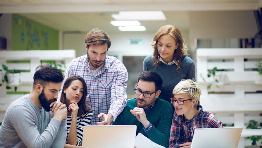 Responsive Design Isn’t Optional Anymore — Here’s How Frontend Devs Actually Handle It