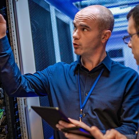 Why Fully Managed Servers Are the Secret Weapon of Smart Businesses