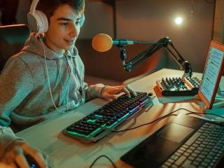 Hosting for Online Multiplayer Games
